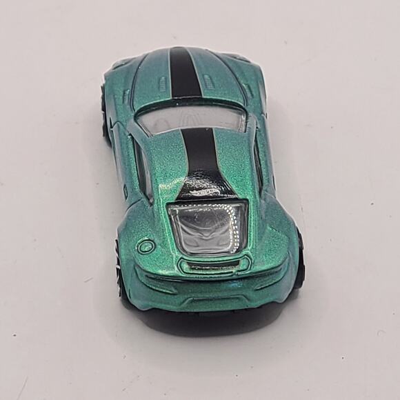 2011 HOT WHEELS ASTON MARTIN EXOTICS SERIES ONE-77 DIECAST CAR 1/64 Green - Picture 4 of 5